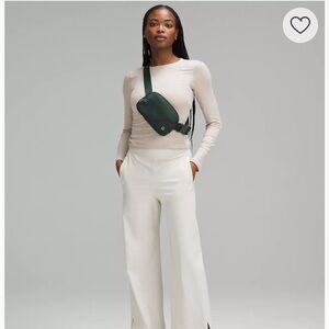 Lululemon Everywhere Belt Bag